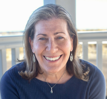 Photo of Robyn Gigl