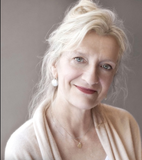 Photo of Elizabeth Strout