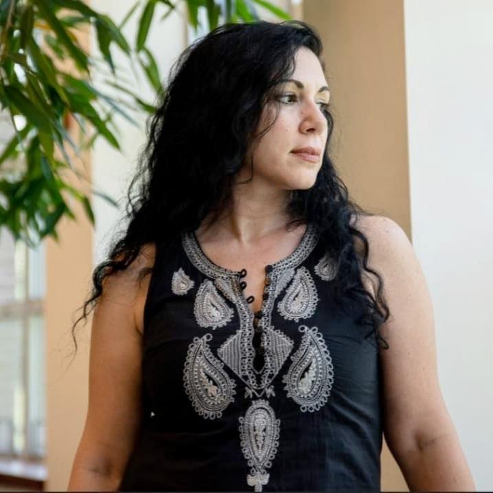 Photo of Susan Muaddi Darraj