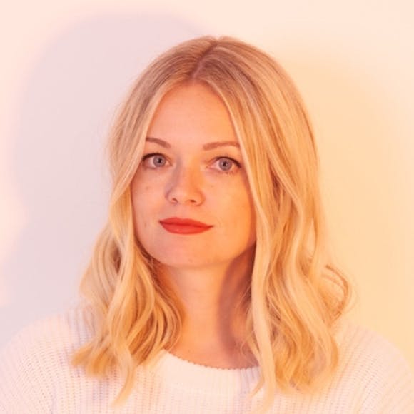 Photo of Laura Steven