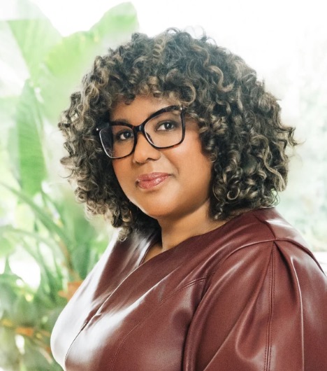 Photo of Adriana Herrera