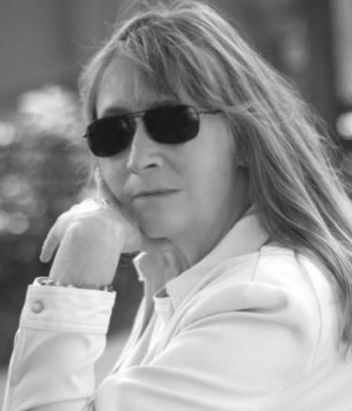 Photo of Lauren Elliot