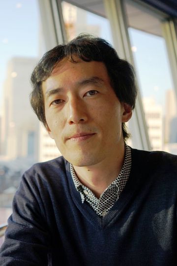 Photo of Tomihiko Morimi