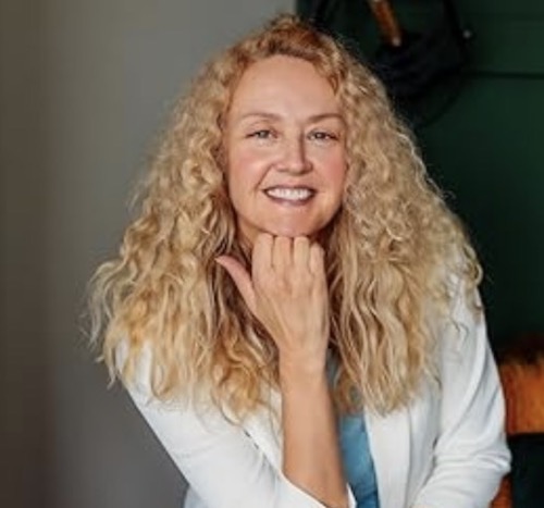 Photo of Fiona Collins