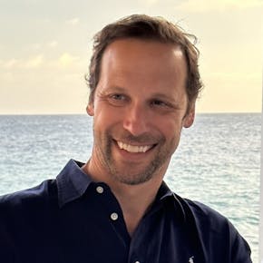 Photo of Gregg Hurwitz