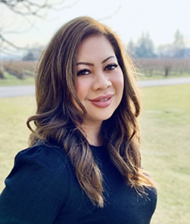 Photo of Jennifer Hillier