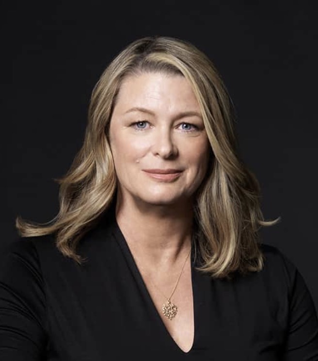 Photo of Kristin Hannah