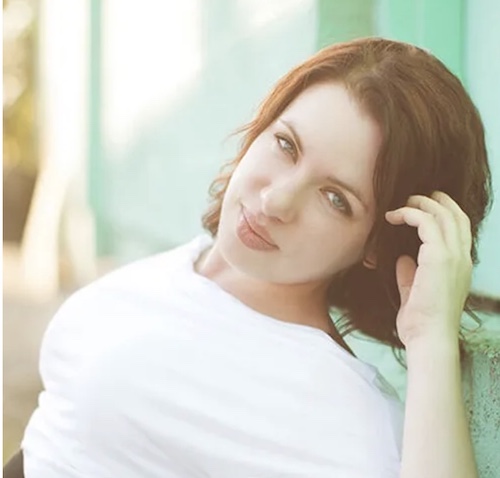 Photo of Katee Robert