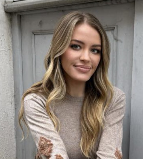 Photo of Anna Todd