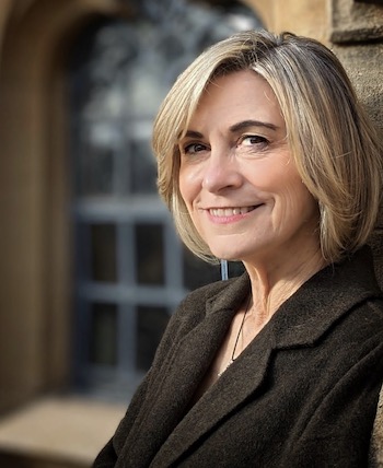 Photo of Nancy Warren