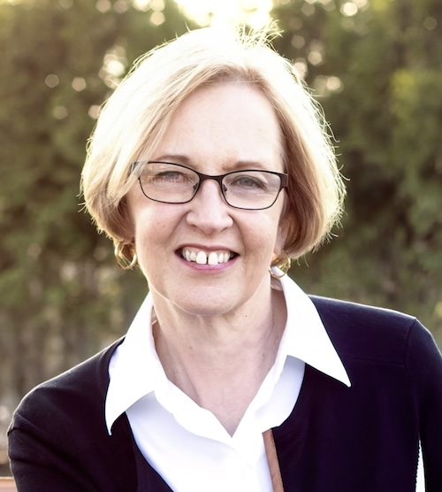Photo of Lynn Austin
