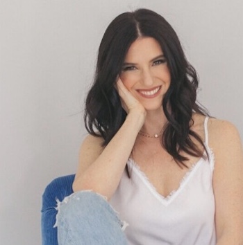 Photo of Rebecca Serle