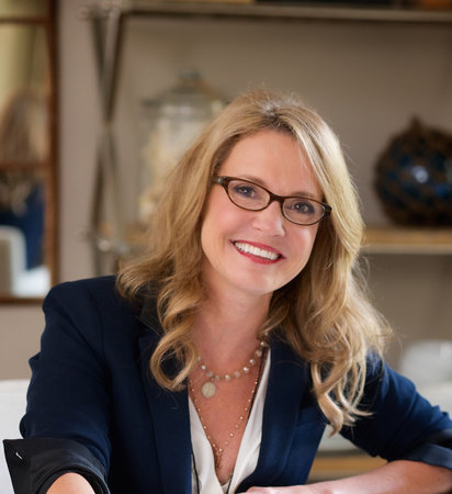 Photo of Patti Callahan Henry