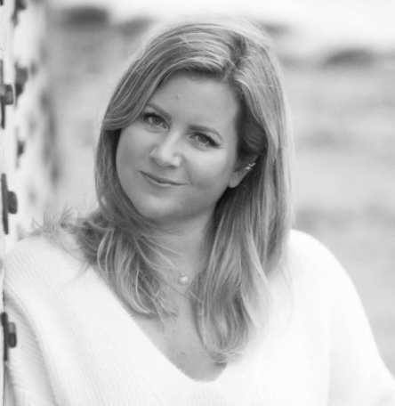 Photo of Elizabeth Arnott