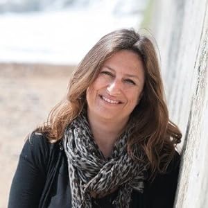 Photo of Elly Griffiths