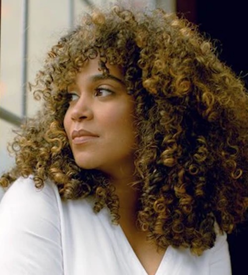 Photo of Elizabeth Acevedo