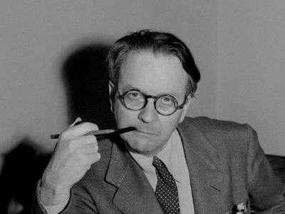 Photo of Raymond Chandler