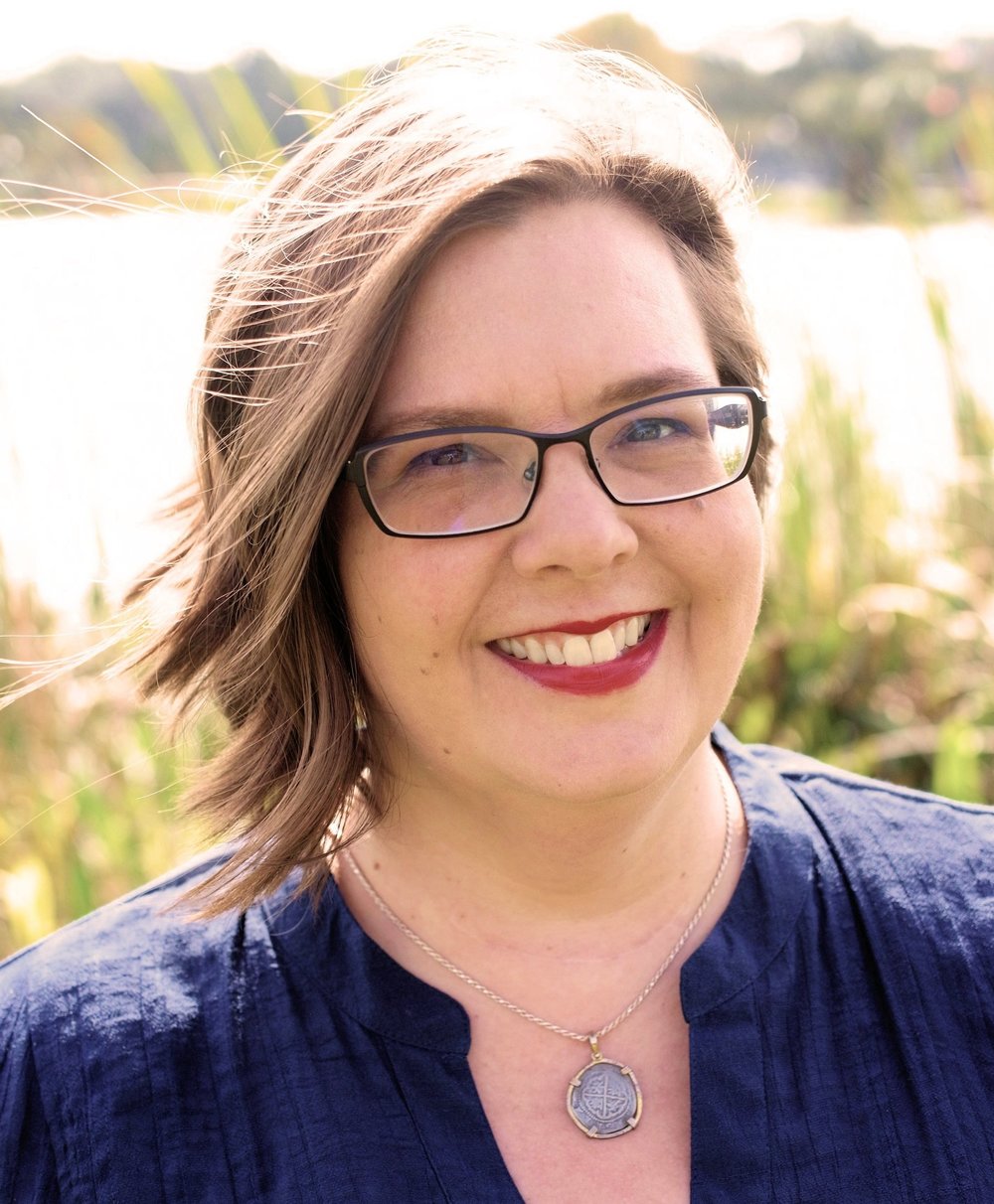 Photo of Jen DeLuca