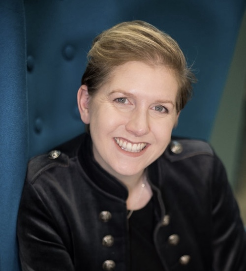 Photo of Clare Mackintosh