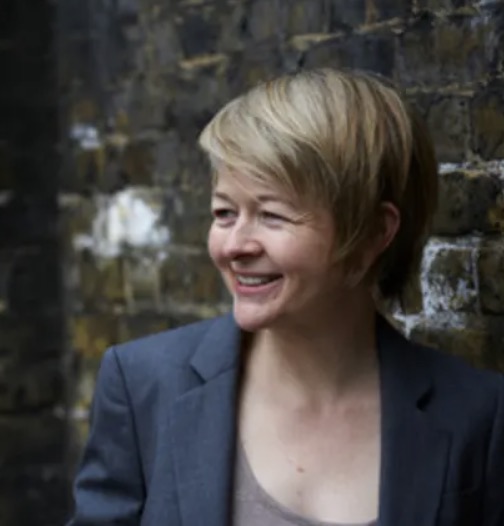 Photo of Sarah Waters
